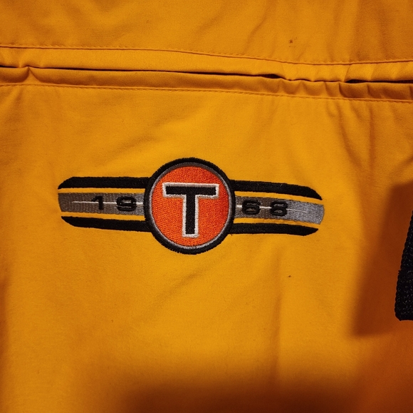 Disney Tigger snowboarding jacket - Picture 2 of 8